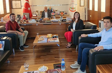 Nalan KURT 'un Kaleminden. Oğuzeli Belediye Başkanımız Sayın Mehmet Sait Kılıç'ı makamında ziyaret ettik.