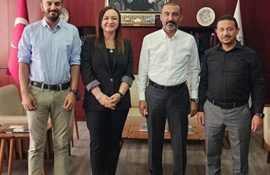 Nalan KURT 'un Kaleminden. Gaziantep Ticaret Odası Başkanı Sayın Mehmet Tuncay Yıldırım'ı makamında ziyaret ettik.